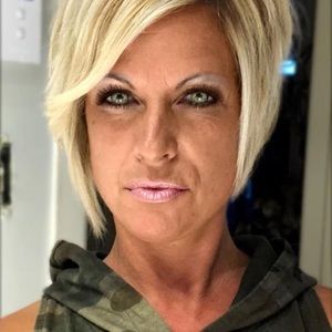 Meet your Posher, Melanie